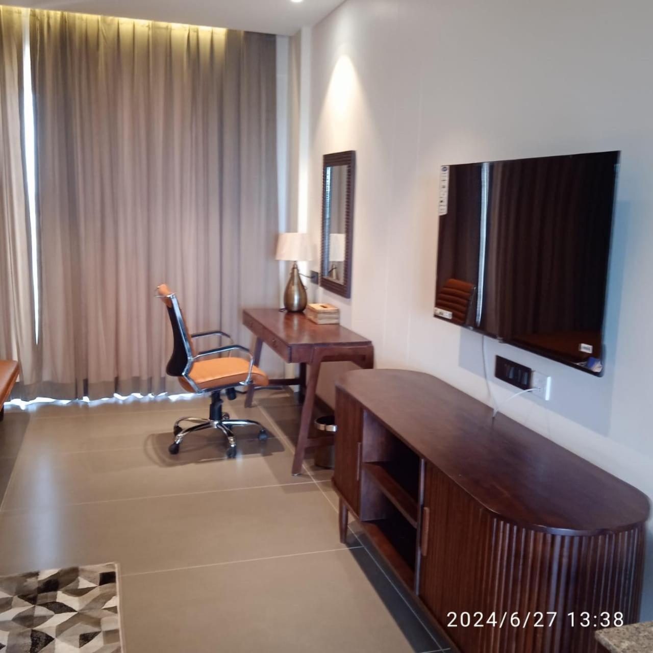 Hotel Omaya Garden Райпур Экстерьер фото